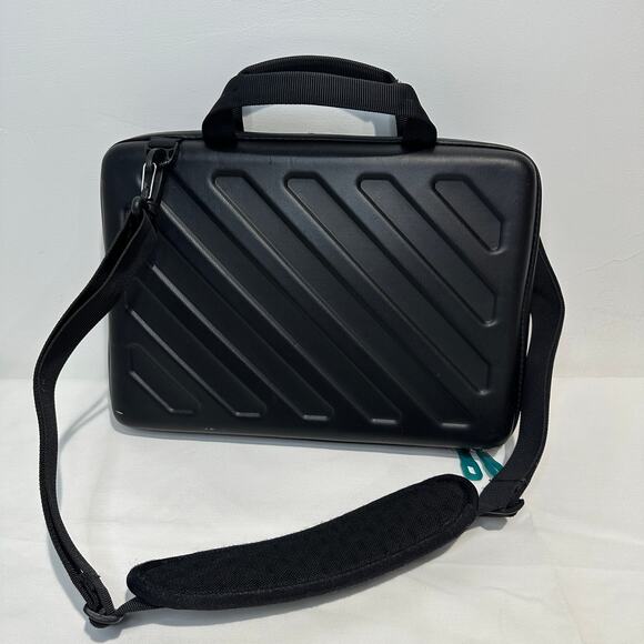 Thule Laptop Case Gauntlet Attache Hard Shell Black Fits Up to 14” MacBook Pro - Picture 2 of 16